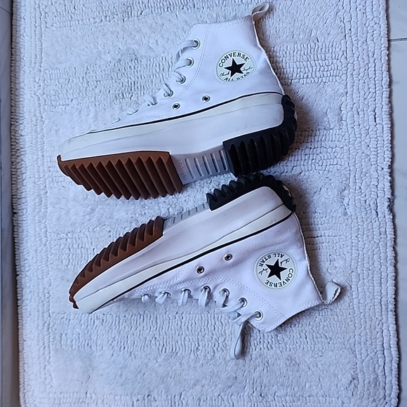 Woman's shoes - Picture 4 of 4